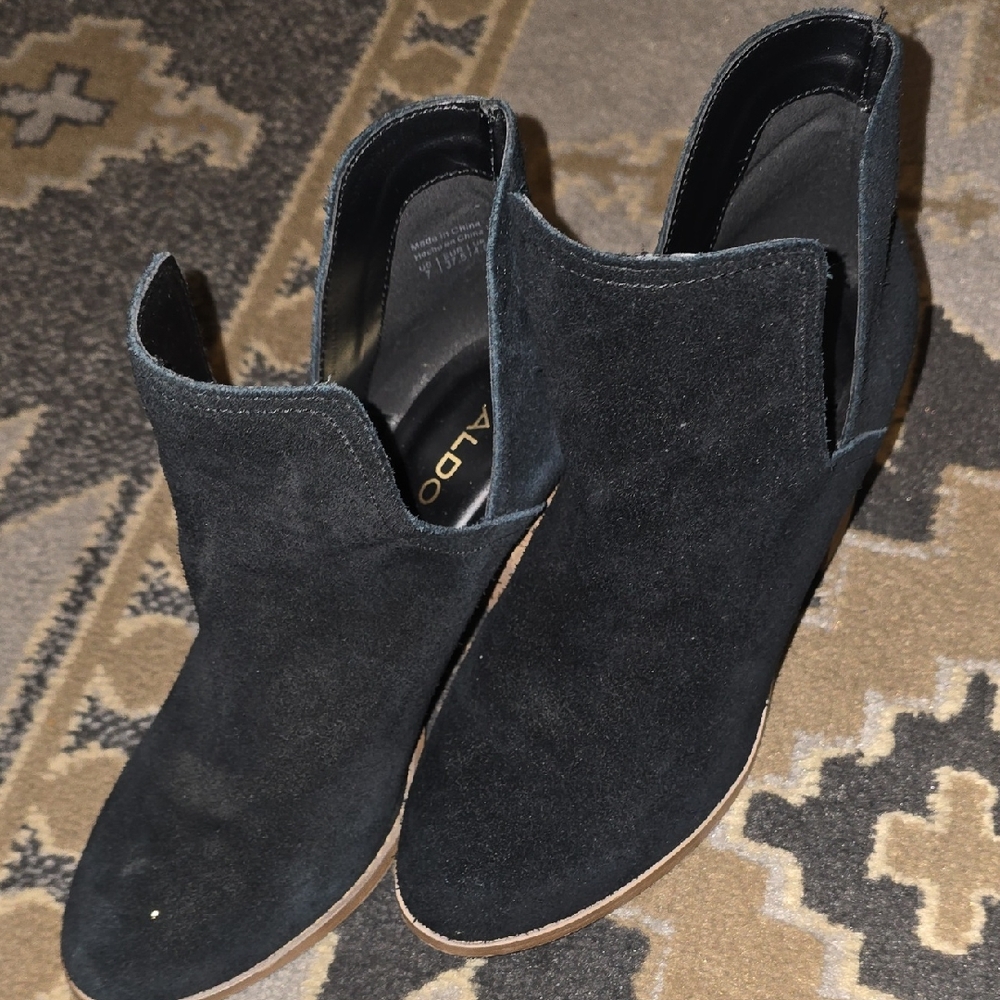 Aldo Women's Elegant Black Suede Booties